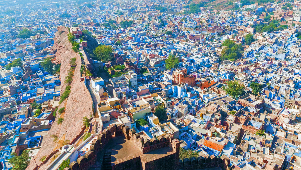 Desert Romance Tour: Enchanting Escapades Under the Stars