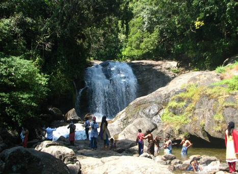 Lakkam Waterfall, Munnar