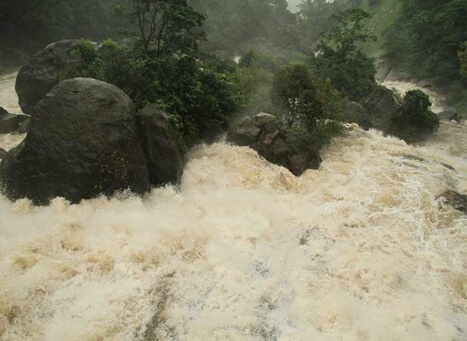 Pallivasal Falls Munnar, Kerala