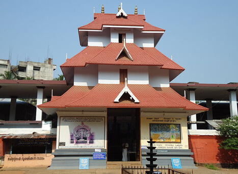 Aranmula Parthasarathy Temple Guruvayoor, Kerala