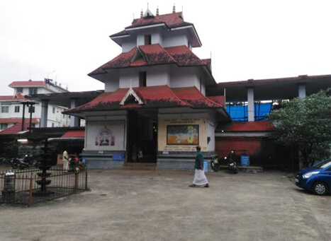 Aranmula Parthasarathy Temple Guruvayur, Kerala