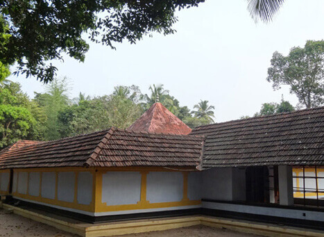 Garuda Temple Triprangode, Kerala