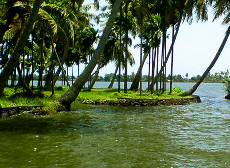 Pathiramanal Kumarakom, Kerala