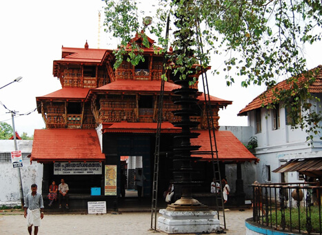 Sree Poornathrayeesa Temple Ernakulam