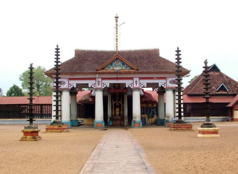 Thirunakkara Mahadeva Temple Kumarakom