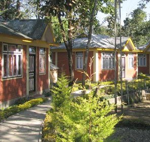 Lampokhari Village Resort, Aritar