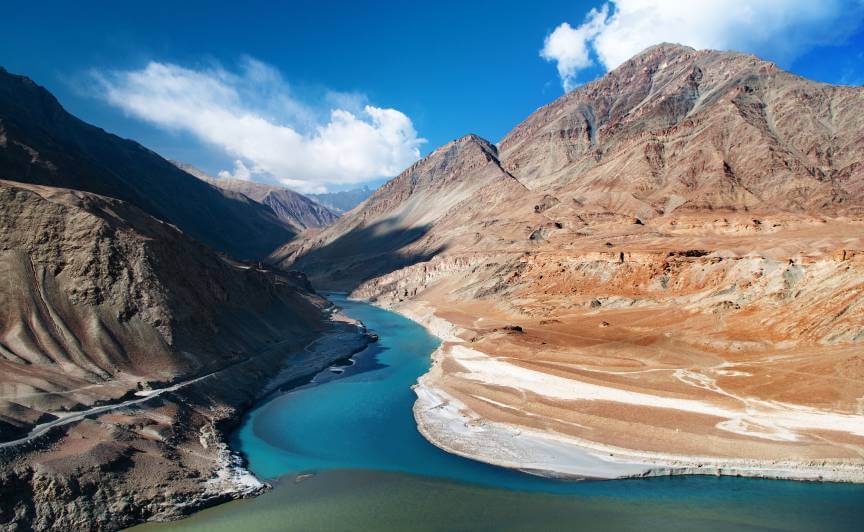 Confluence Zanskar and Indus River