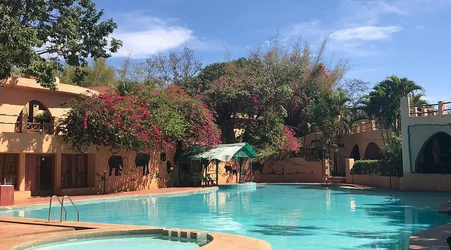 Country Club Wildlife Resort